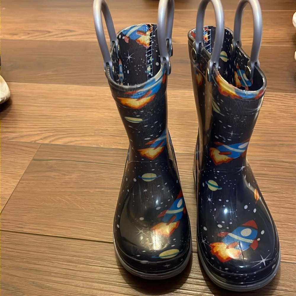 Rocket ship rain boots